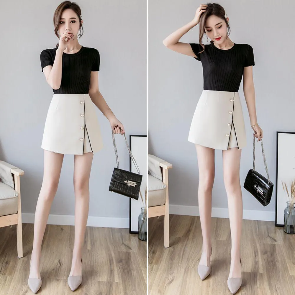Asymmetrical A-Line Skorts with Button Detailing: A Stylish and Versatile Option for Any Occasion