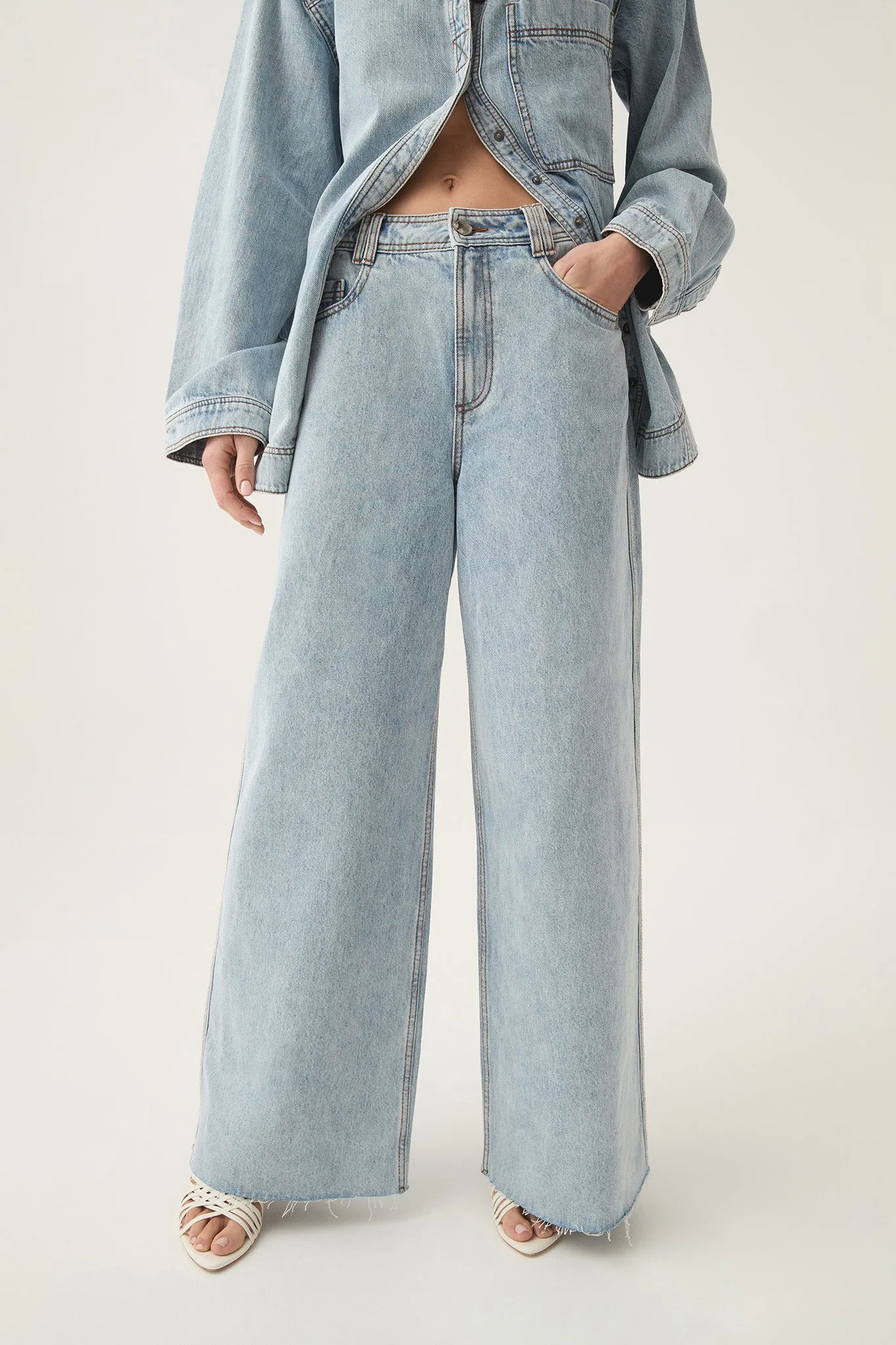 Aura Wide Leg Jeans