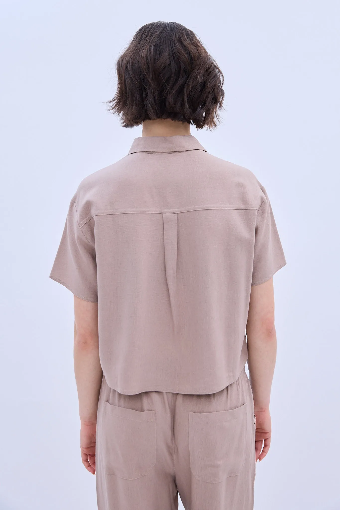 Linen-Blend Cropped Short Sleeve Shirt