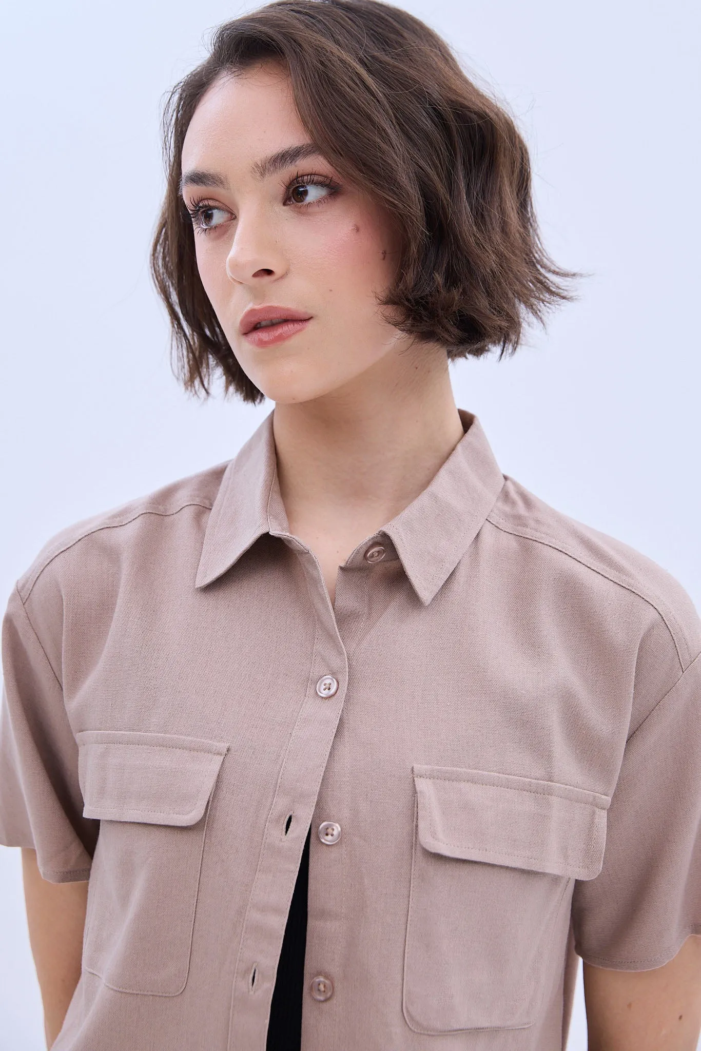 Linen-Blend Cropped Short Sleeve Shirt