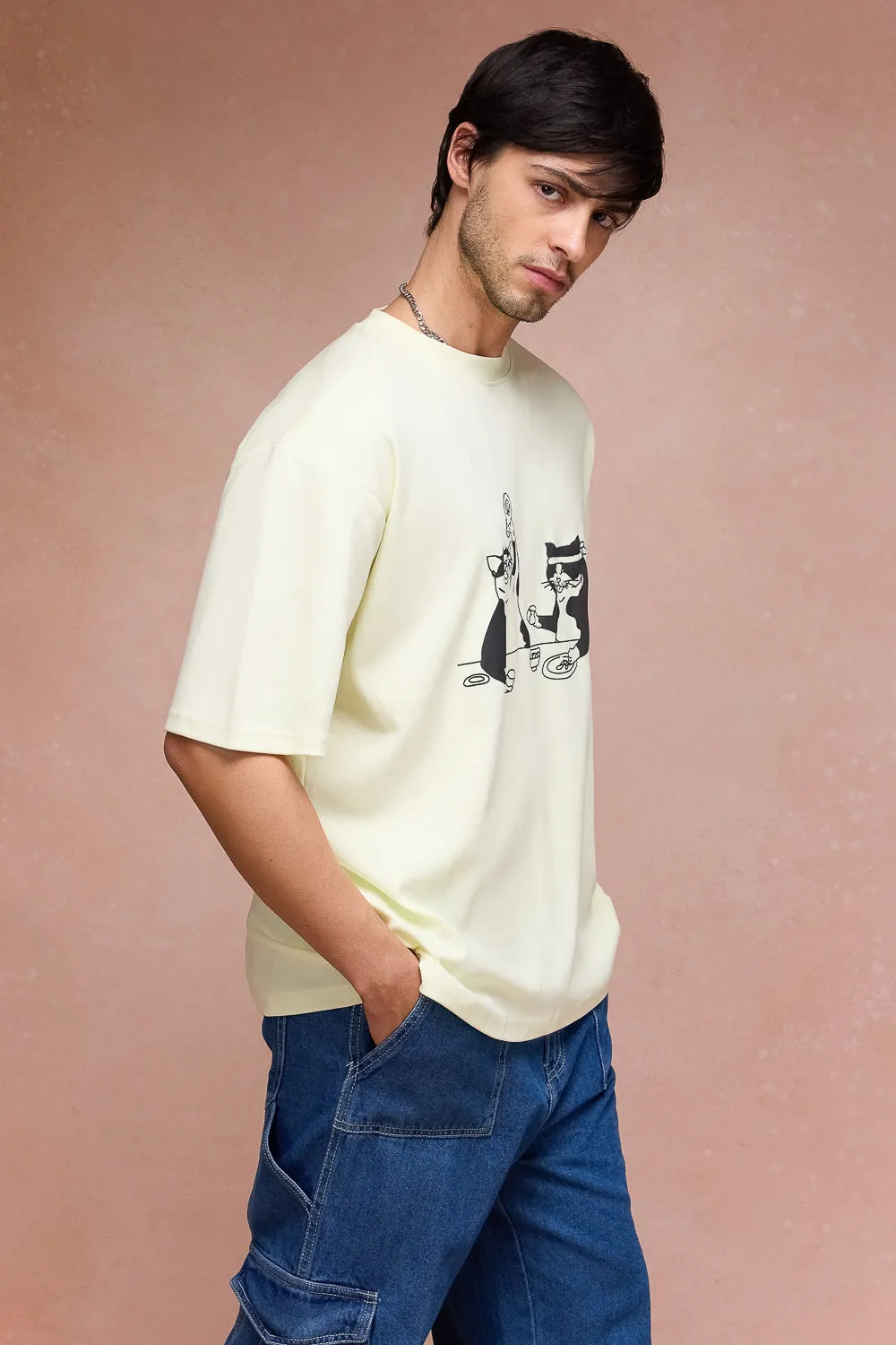 Men's Two Cats Behind Me Yellow T-Shirt
