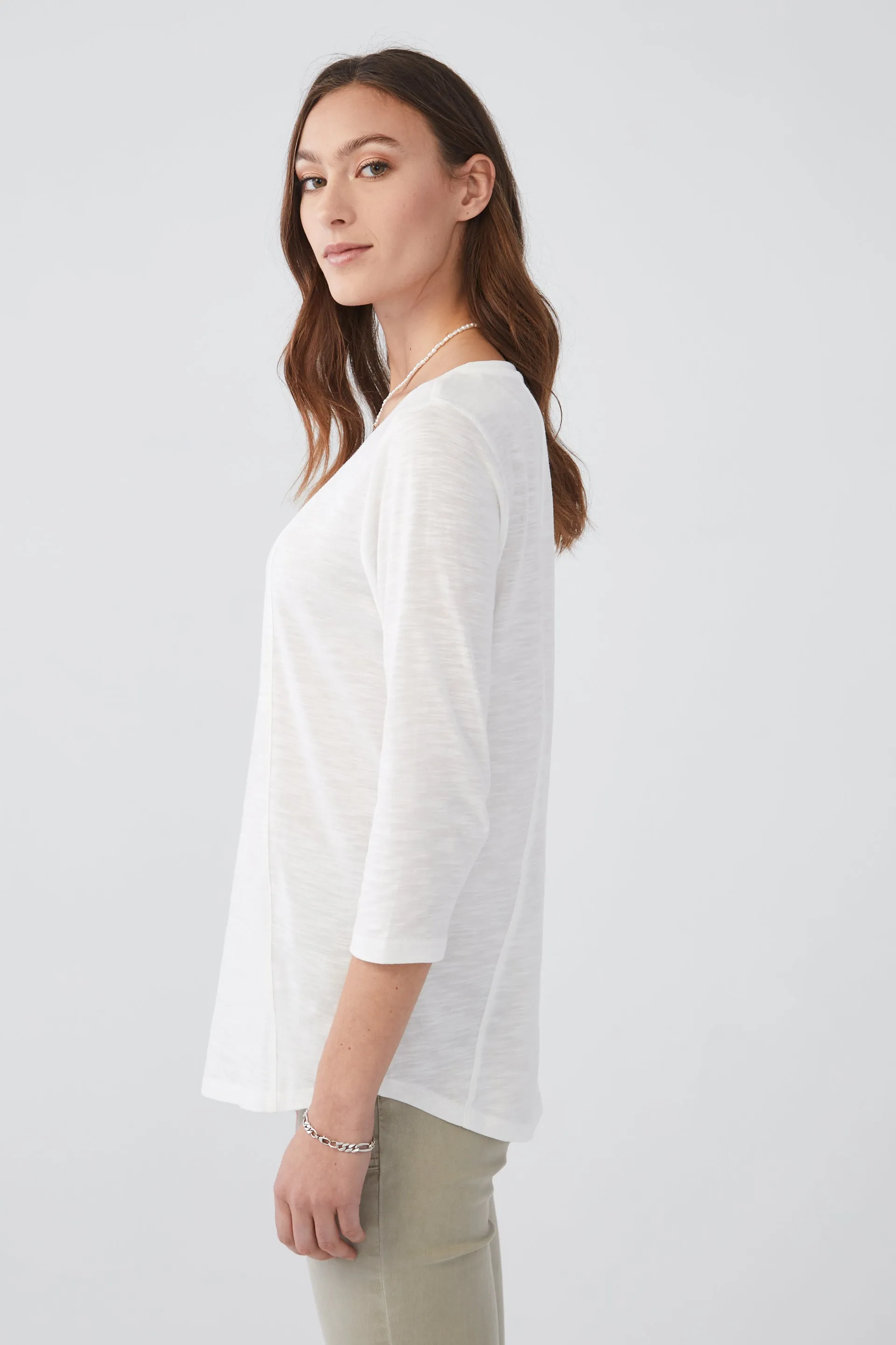 V-Neck Top in Solid Slub Jersey