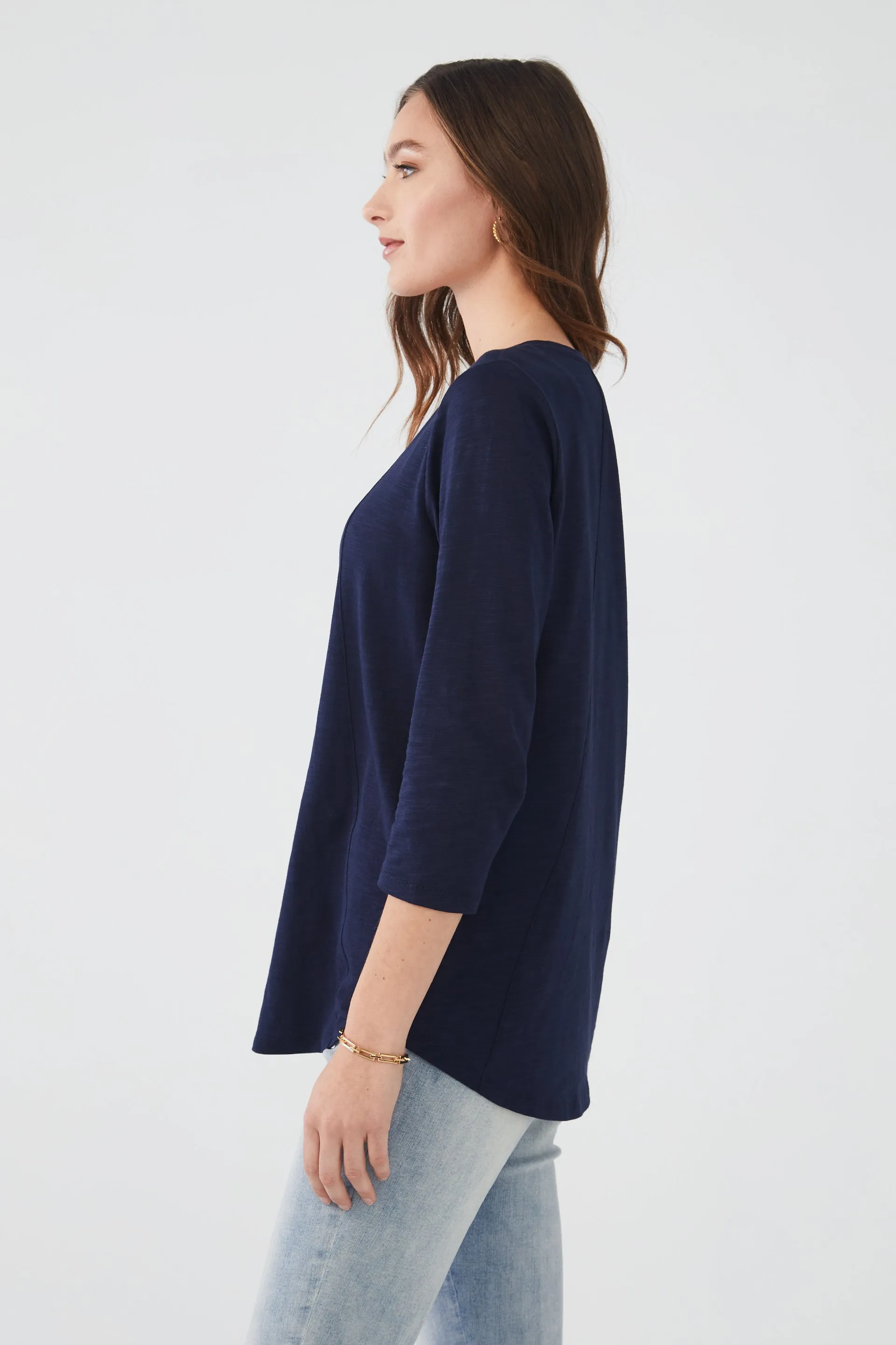V-Neck Top in Solid Slub Jersey